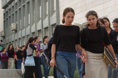 אבות לבנות מצווה: למה אנחנו לא יכולים להשתתף באירוע?