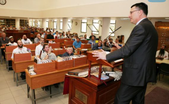 השר סער: "יש רצון עז בציבור להכיר את היהדות"