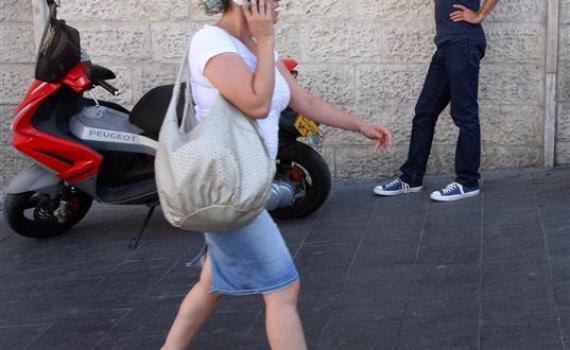 תהיי דתיה טובה ותשתקי