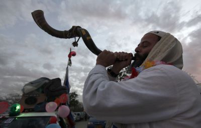 מקובל אמר שהשידוך שלי לא יצליח, מה לעשות?