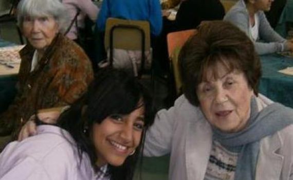 תלמידות אולפנה 'מאמצות' סבתות ניצולות שואה