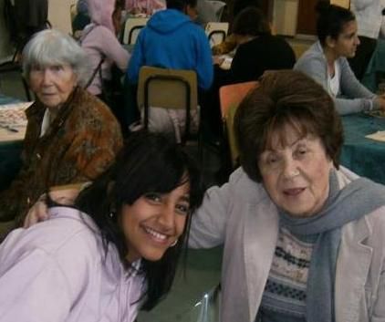 תלמידות אולפנה 'מאמצות' סבתות ניצולות שואה