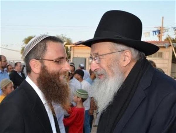 בתפוח הכתירו את רב הישוב; הרב טאו בא לחלוק כבוד