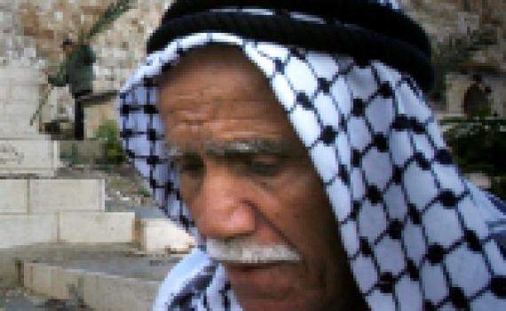 שו"ת אס.אמ.אס: איך צריך להתייחס לערבים?