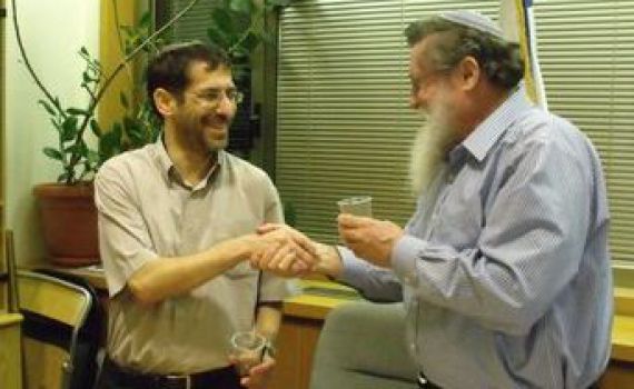 כצל'ה חתם על הסכם עם אורבך; הרב ליאור לא אישר