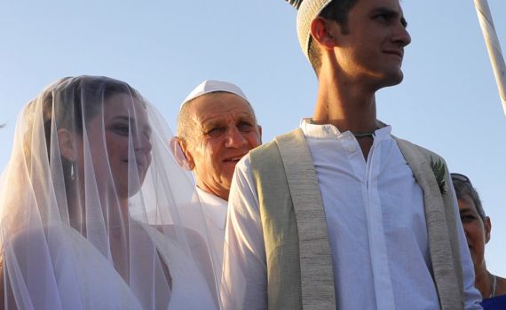 כשכלה מברכת שהחיינו מתחת לחופה זו התחלה טובה