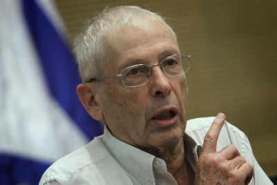 הממשלה תדון היום בהצעת בני בגין להסדרת התיישבות בדואית לא חוקית. מטות ערים: מחטף פוליטי