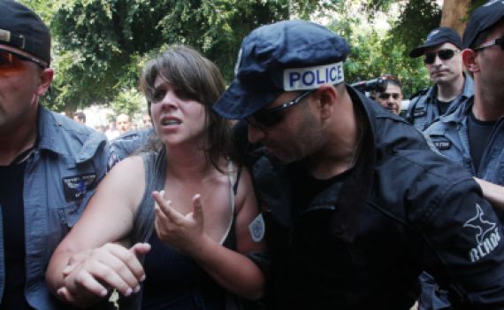 המחאה שלהם ההזדמנות שלנו