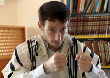 דיבוק 6: אנדרדוס במקבץ מערכונים שרק דתיים יבינו