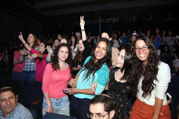 מדינת ישראל מצדיעה למתנדבות השירות לאומי