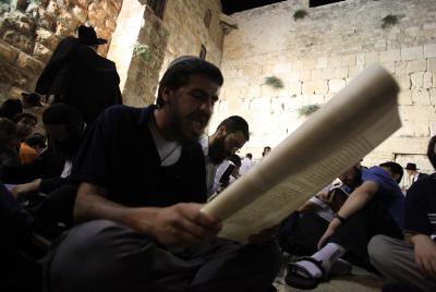 בין המצרים: במה תשעה באב חמור יותר מי"ז בתמוז?