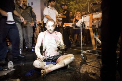 המהפכה מתקדמת! ומה זה משנה על כמה גופות היא דורכת