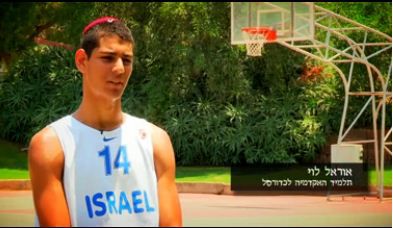 סנטר העתיד של ישראל: בן 16 בגובה 2.14 עם כיפה