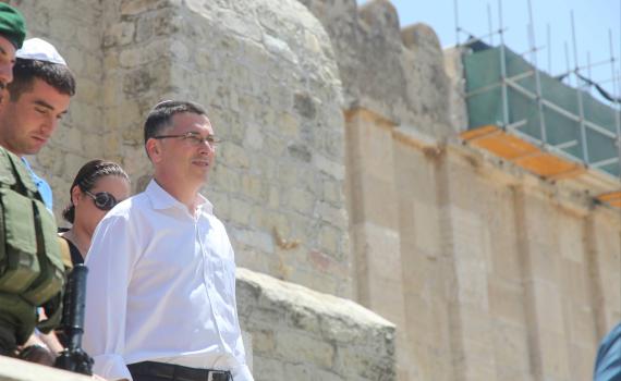 סער: "לא ניתן לספר את סיפור העם היהודי בלי חברון"