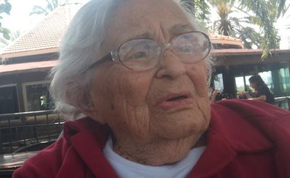 ברוך דיין האמת: נפטרה אמו של אפי איתם