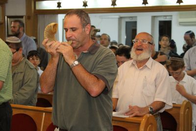 דיני חודש אלול לפי מנהגי כל העדות