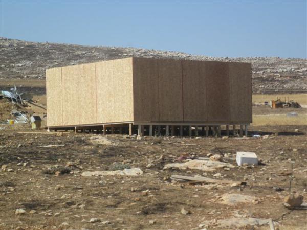 אחרי ההריסה: במעוז אסתר החלו לבנות את המאחז מחדש