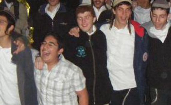 ה'משמחים' של ההנהגה הצעירה מסכמים שנה ו-56 חתונות