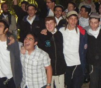 ה'משמחים' של ההנהגה הצעירה מסכמים שנה ו-56 חתונות