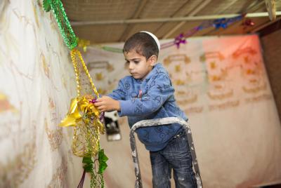 סוכות: יוצאים החוצה כדי להגיע פנימה