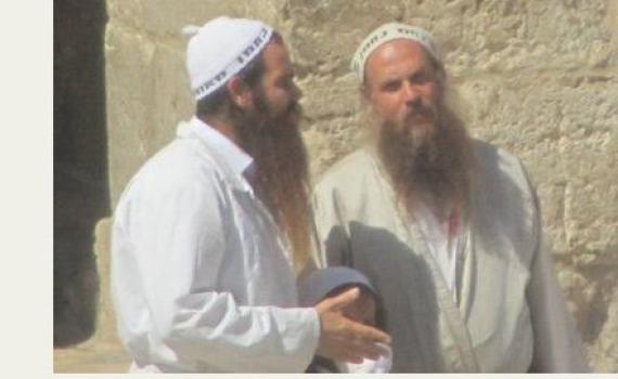 מקורות ערביים: יהודים עלו להר הבית בבגדי כהונה