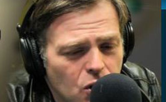 האזינו: אראל סג"ל נופל במתיחת 1 באפריל