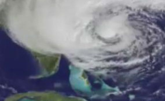 שידור חי: הסופה סנדי מכה בחוף המזרחי של ארה"ב