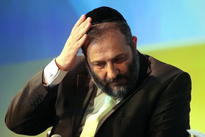 דרעי נגד הרב אמסלם: היחיד שלא שירת בצה"ל