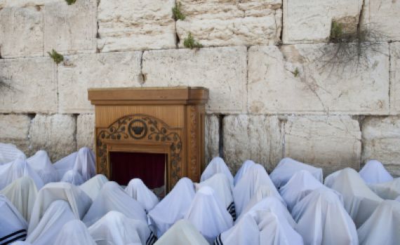 שבעים אלף מתפללים בברכת הכהנים בכותל המערבי