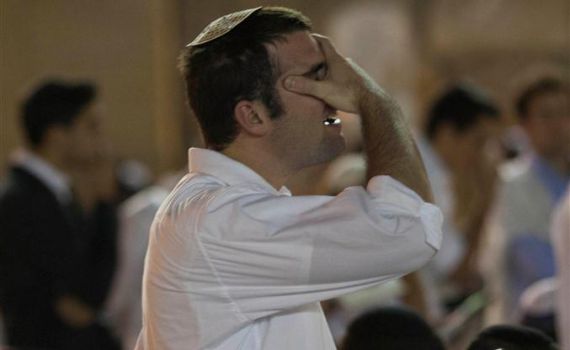 גדעון סער החליט: משנה הבאה יום כיפור בשעון קיץ