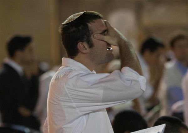 גדעון סער החליט: משנה הבאה יום כיפור בשעון קיץ