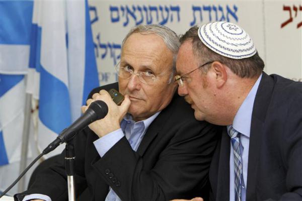 ועדת המפקד דורשת פרסום ההסכם בין אורלב והרשקוביץ