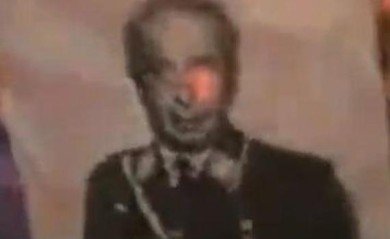 עדות: עמדתי מתחת למרפסת בככר ציון וזה מה שראיתי