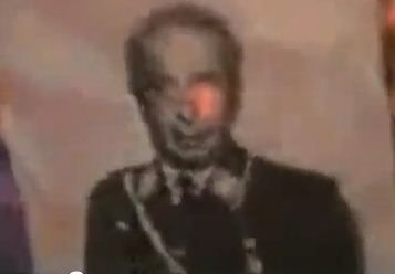 עדות: עמדתי מתחת למרפסת בככר ציון וזה מה שראיתי