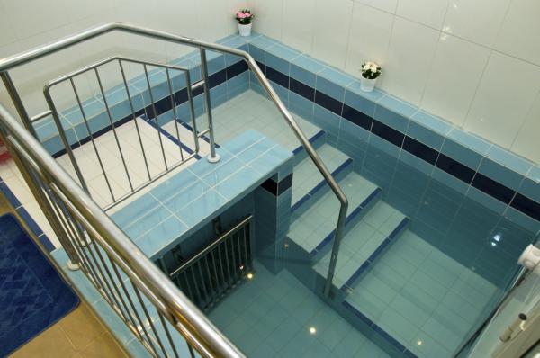 נוהל חדש במקוואות: אסור לבלנית לתחקר טובלות