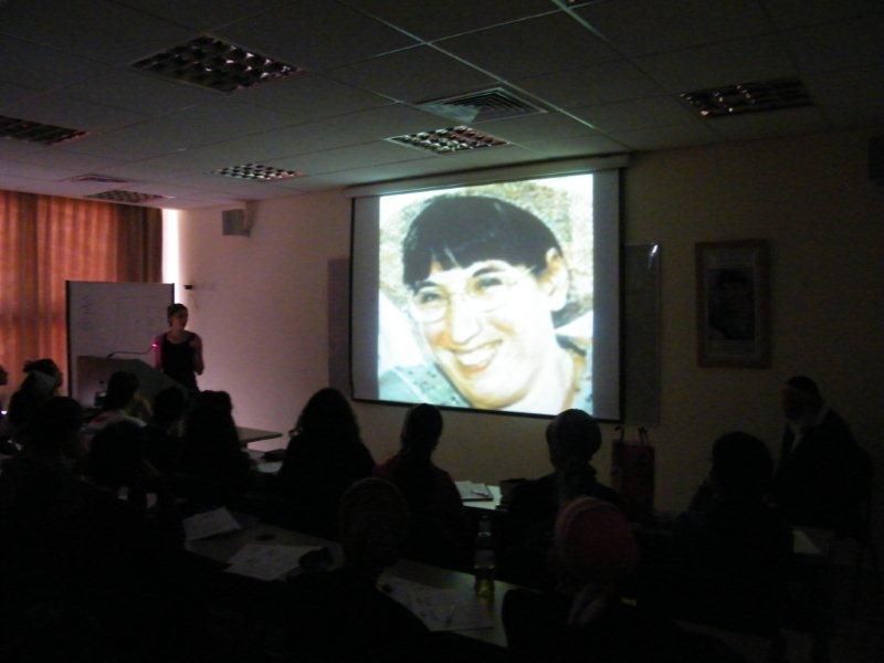 מנציחים את מירי אמיתי הי"ד שנרצחה ב"אוטובוס הילדים"