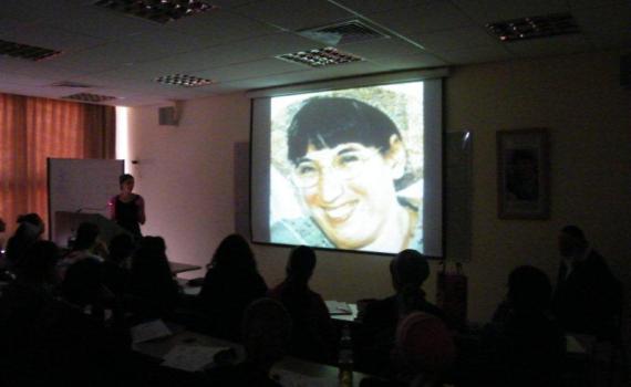 מנציחים את מירי אמיתי הי"ד שנרצחה ב"אוטובוס הילדים"