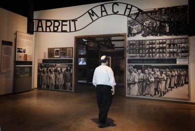 גלות, עגלות ועיגולים: לי' בטבת, יום הקדיש הכללי