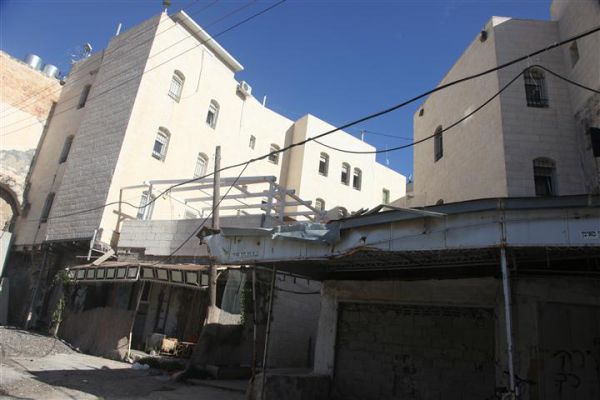 חברון: "הממשלה שוב מאמצת את עמדת שלום עכשיו"