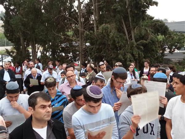 מאות באזכרה לרב נריה זצ"ל: "באנו לשאוב כוח מדמותו"