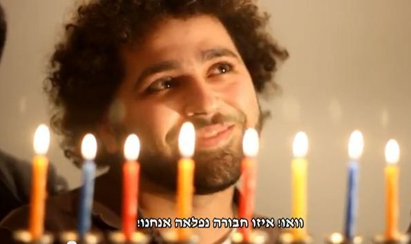 אנדרדוס במערכון לחנוכה: איזה חבורה נפלאה אנחנו