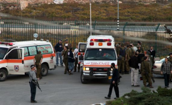 פיגוע בצומת תפוח: מחבל דקר נער ישראלי; מצבו בינוני