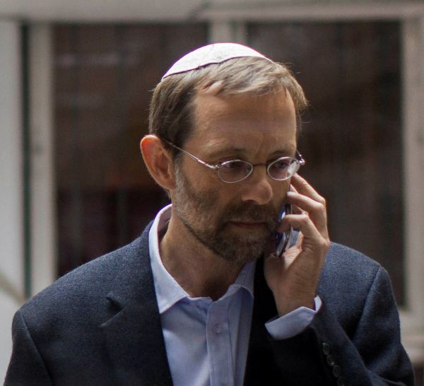 פייגלין השתחווה בהר הבית ונעצר על ידי שוטר סמוי