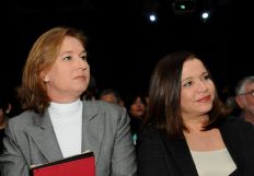 גוש המרכז התפרק: העבודה ו'יש עתיד' נגד ציפי לבני