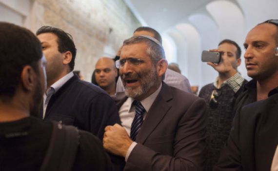 בן ארי לפעילים: ש"ס תעביר מנדטים לגוש השמאל