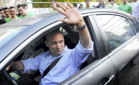 לא רוצה אותו: נתניהו עדיין לא הרים טלפון לנפתלי בנט