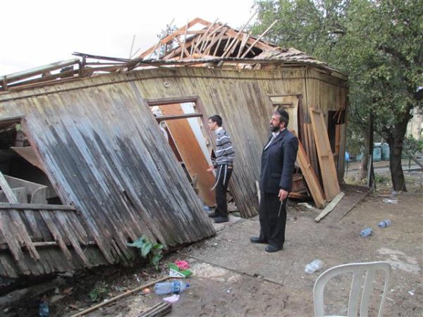 מנזקי הסופה: קרס הצריף המיתולוגי של ישיבת כפר חסידים