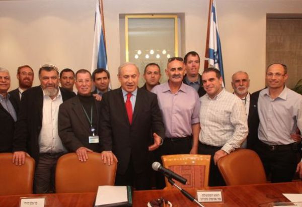 במי הם בוחרים? על מודעת ראשי הרשויות ביש"ע