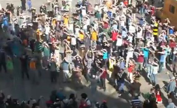 צפו: ישיבת מקור חיים בפלאש מוב במדרחוב בירושלים