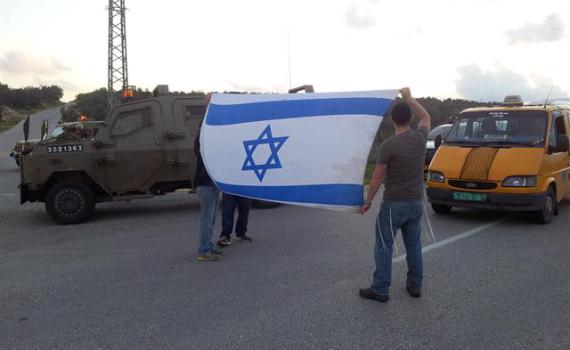 טרור האבנים נמשך: הכביש נחסם לנסיעת ערבים